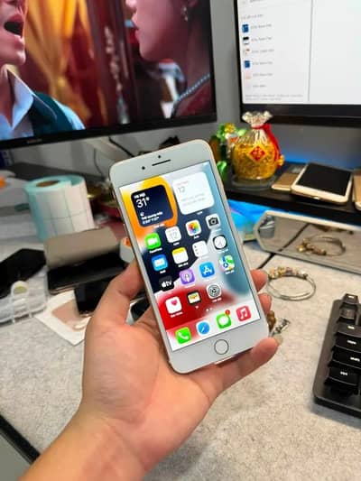 Iphone 7plus PTA approved 128GB My Whatsapp number 0309-37-13-771