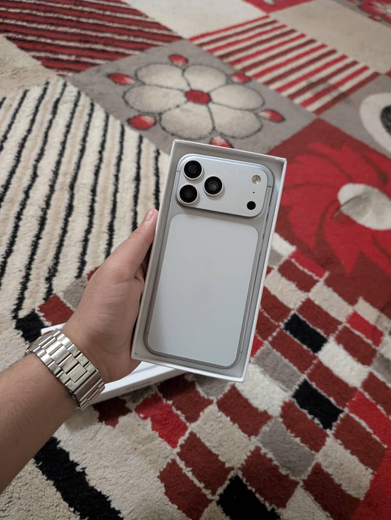 Apple iPhone 17 Pro Max 1 TB  With Box Pta Approved CL0N E 0
