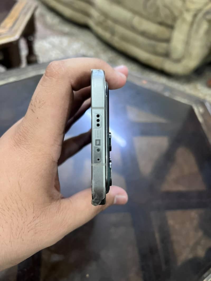Infinix NOTE 60 4