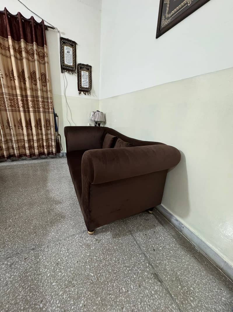 2 seater sofa 0