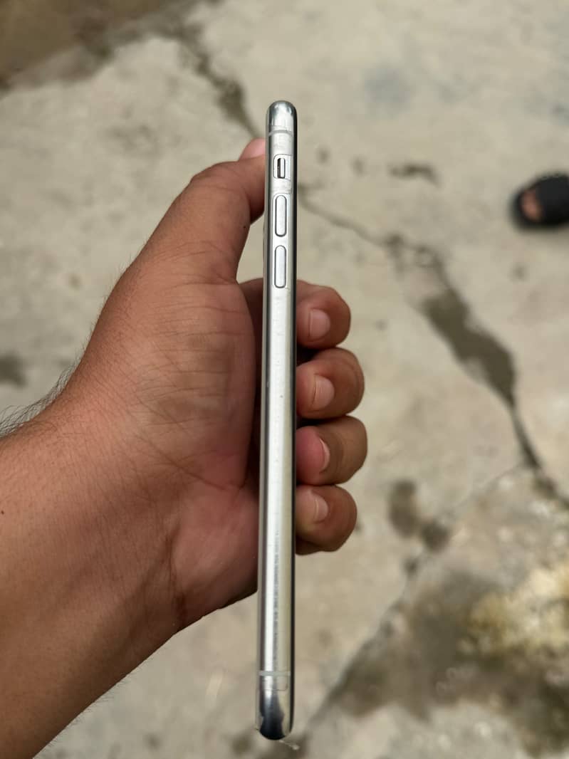 Iphone 11 pro max 2