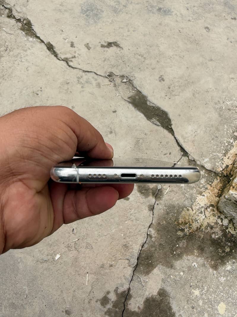 Iphone 11 pro max 6