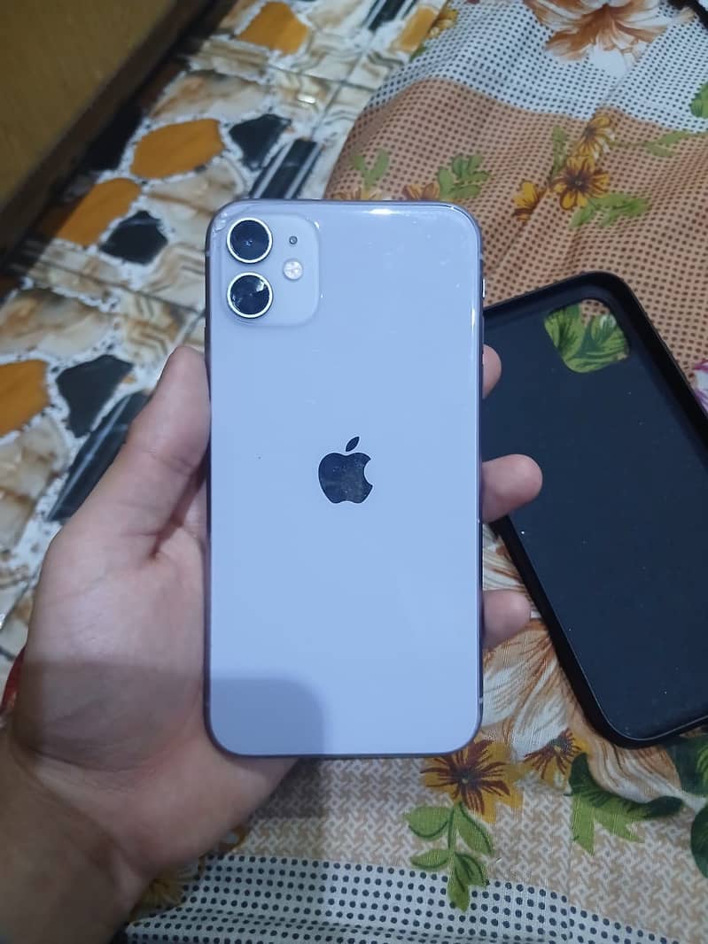 iPhone 11 3