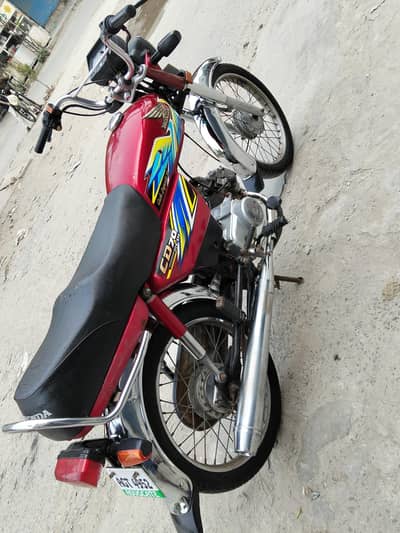Honda CD 70  hai biometric mauke per maujud hai. 03060445816