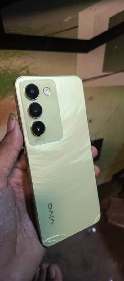 Vivo Y100