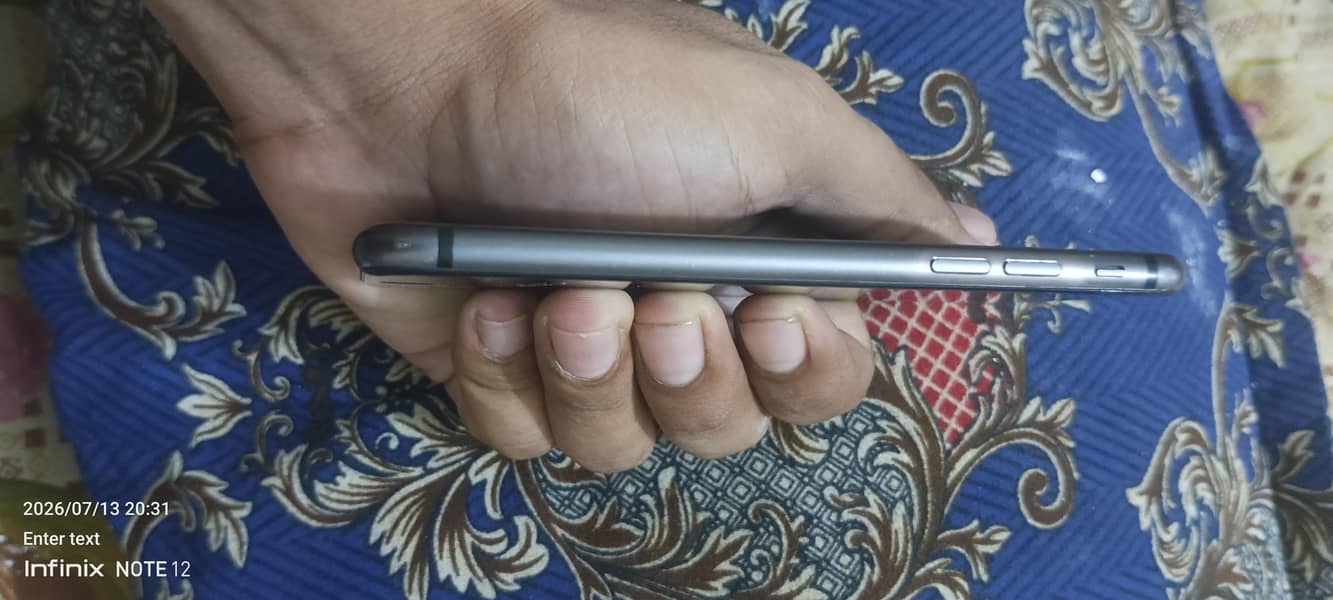 Apple iPhone 8 2