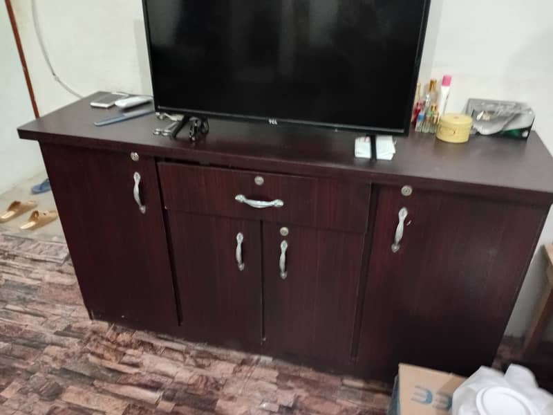 Cabinet 2