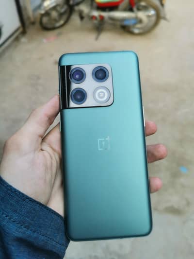 One Plus 10 Pro