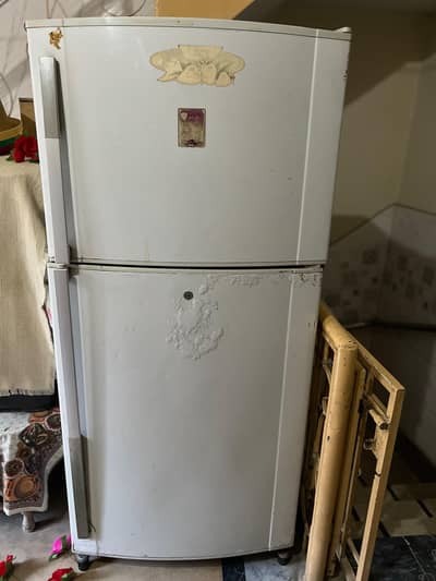 Dawlance Refrigerator for Sale – Good Condition