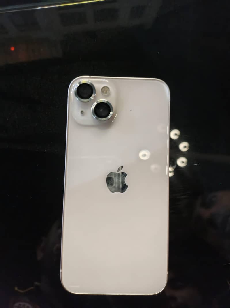 Apple iPhone 13 0