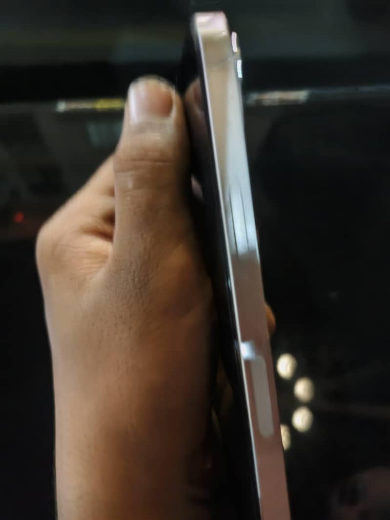 Apple iPhone 13 1