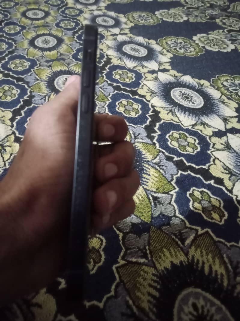 Apple iPhone 12 0