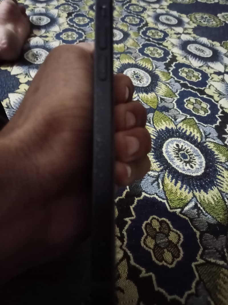 Apple iPhone 12 1