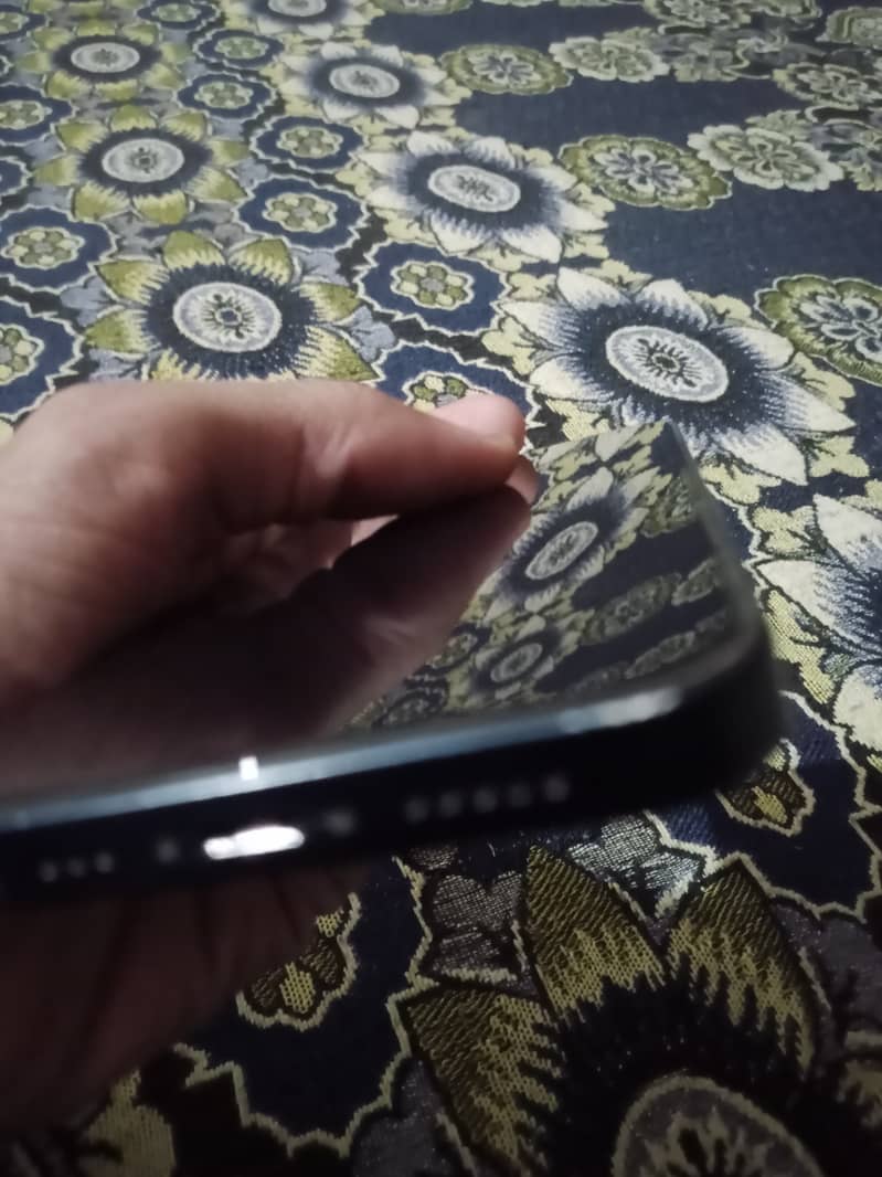 Apple iPhone 12 2