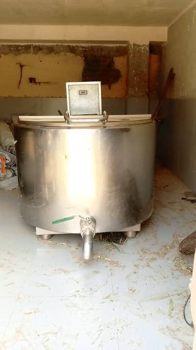 800 litre chiller in working condition