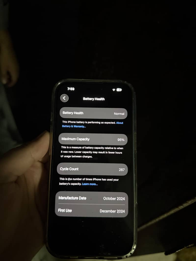 Apple iPhone 16 3