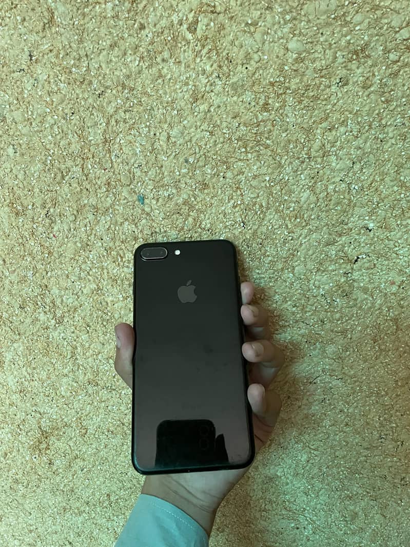 Apple iPhone 7 Plus 1