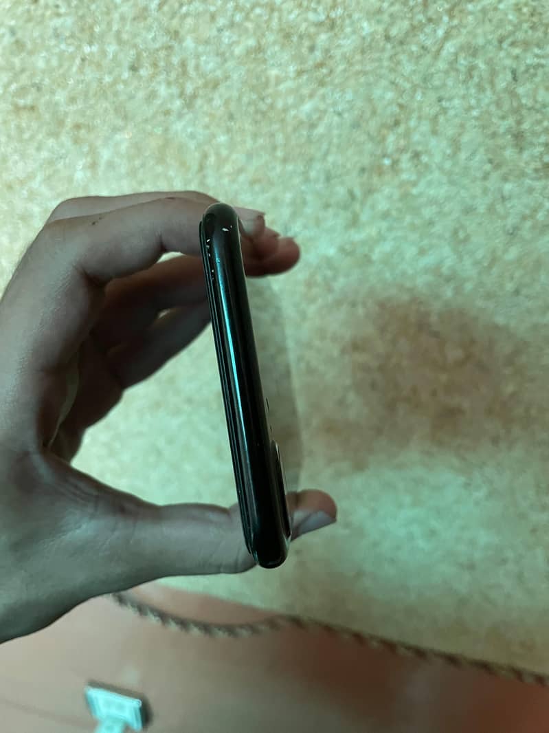 Apple iPhone 7 Plus 2