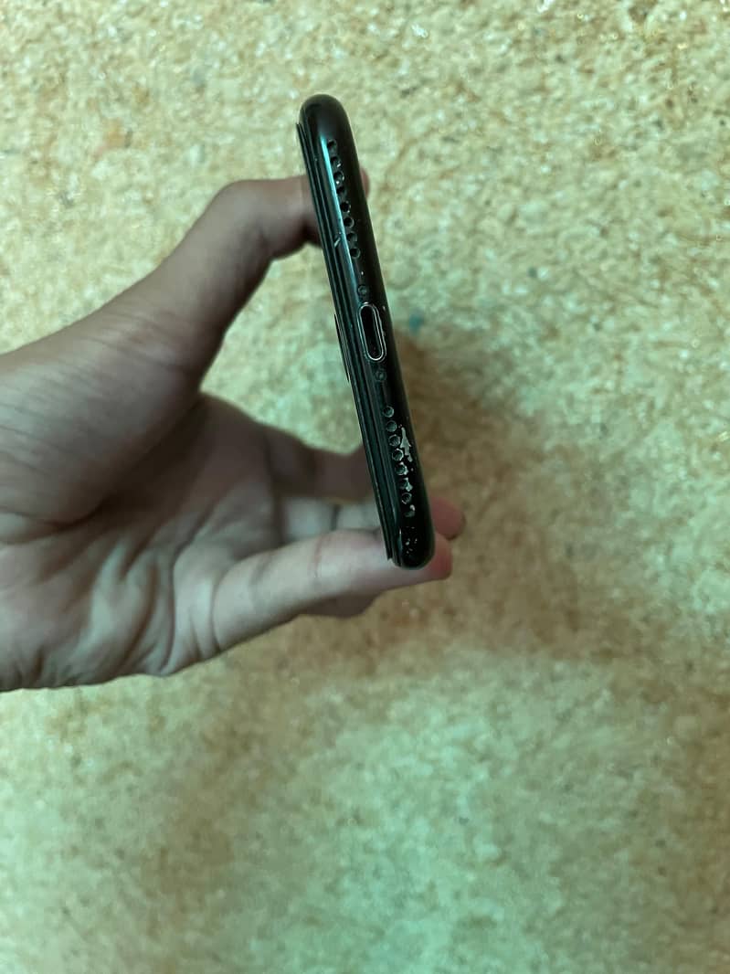 Apple iPhone 7 Plus 3