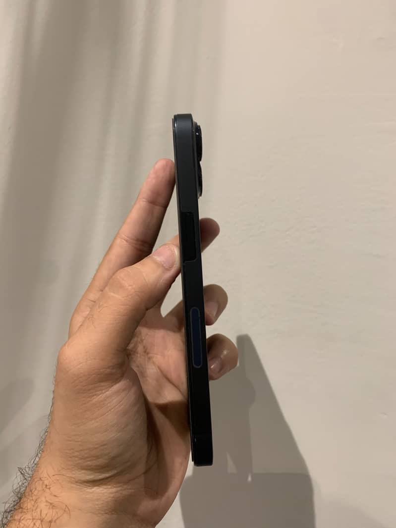 Apple iPhone 14 4