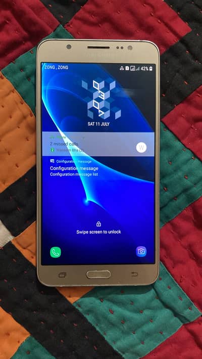 Samsung Mobile J7