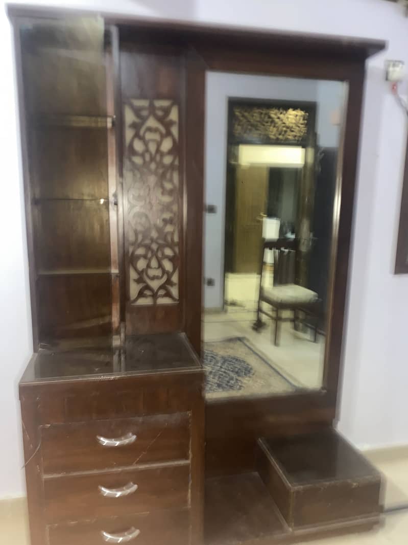 Big mirror table 2