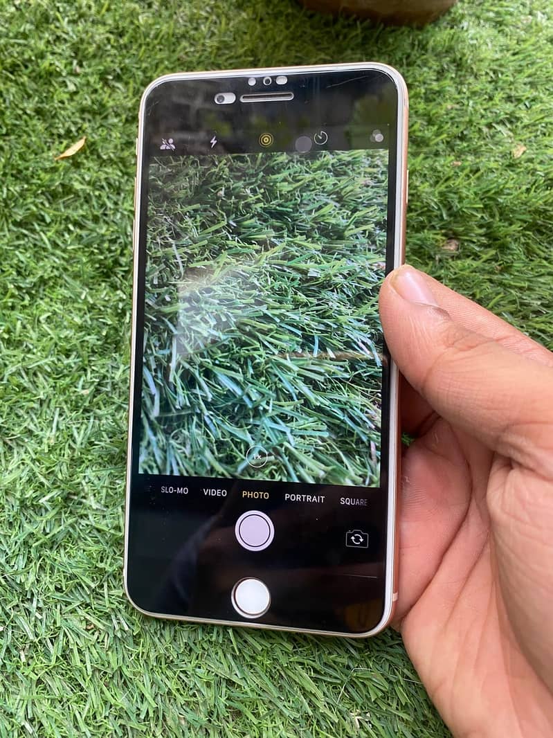 Apple iPhone 8 Plus 5