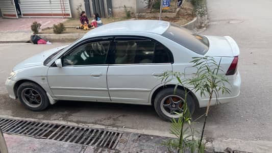 Honda Civic EXi 2005