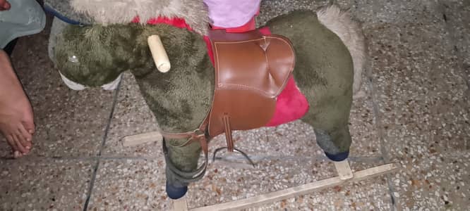 wooden horse 