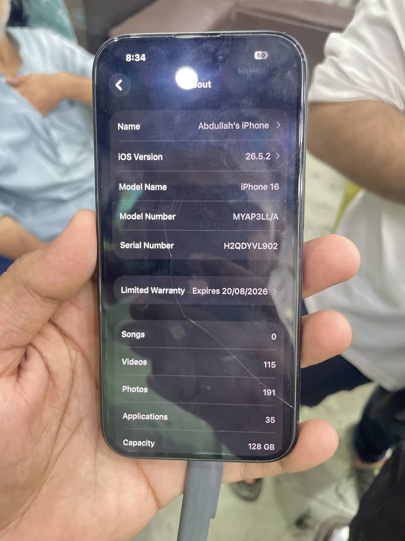 Apple iPhone 16 1