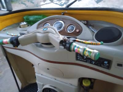 CNG Rickshaw Tez Raftar