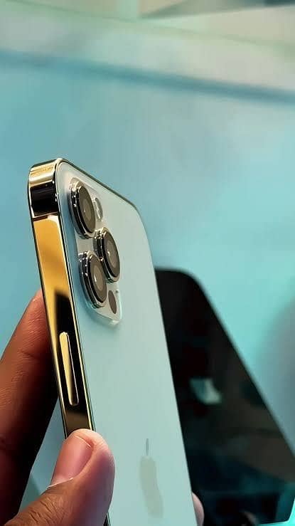 Apple iPhone 12 Pro 1