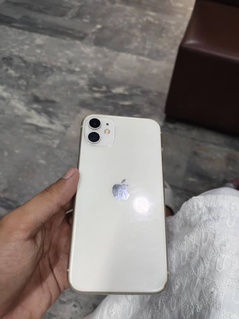 Apple iPhone 11 0