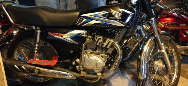 Honda 125 2025 Model 10000 Km driven