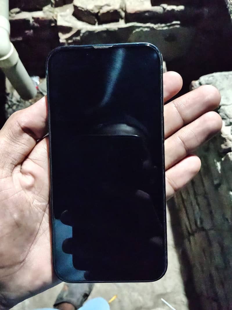 Apple iPhone 13 1