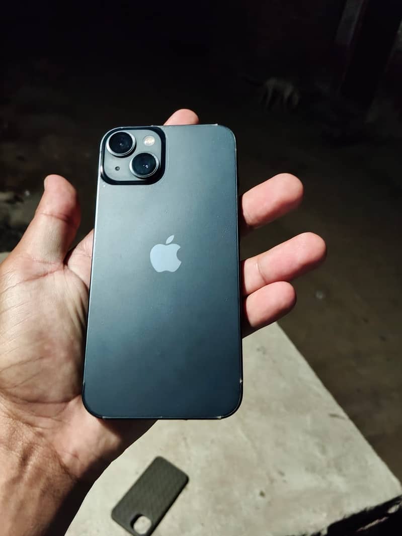 Apple iPhone 13 2
