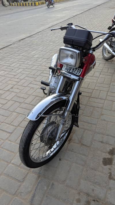 Honda CG 125 2023 – 100% Genuine, Low Mileag