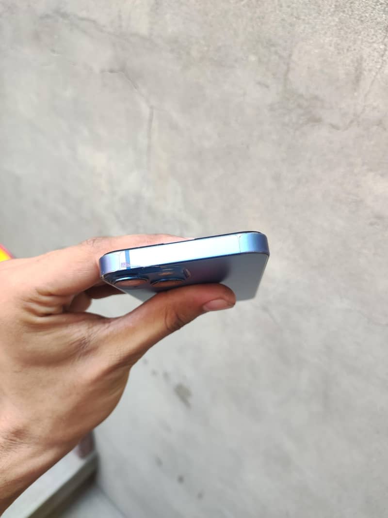 Apple iPhone 13 mini 3