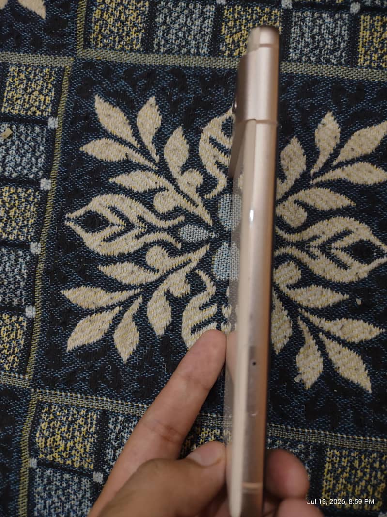 Google Pixel 8 3