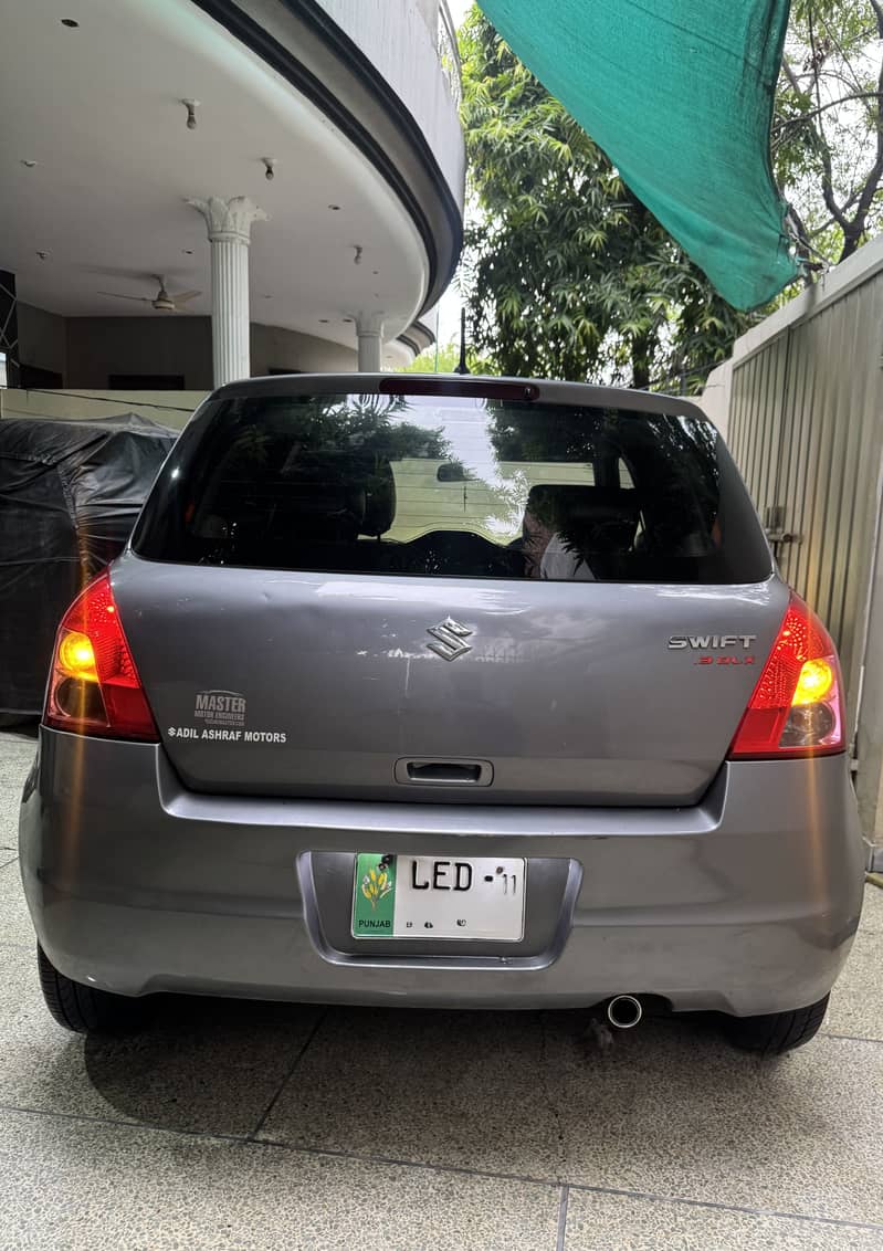 Suzuki Swift 2011 4