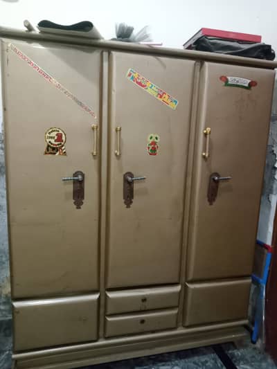 3 door almari