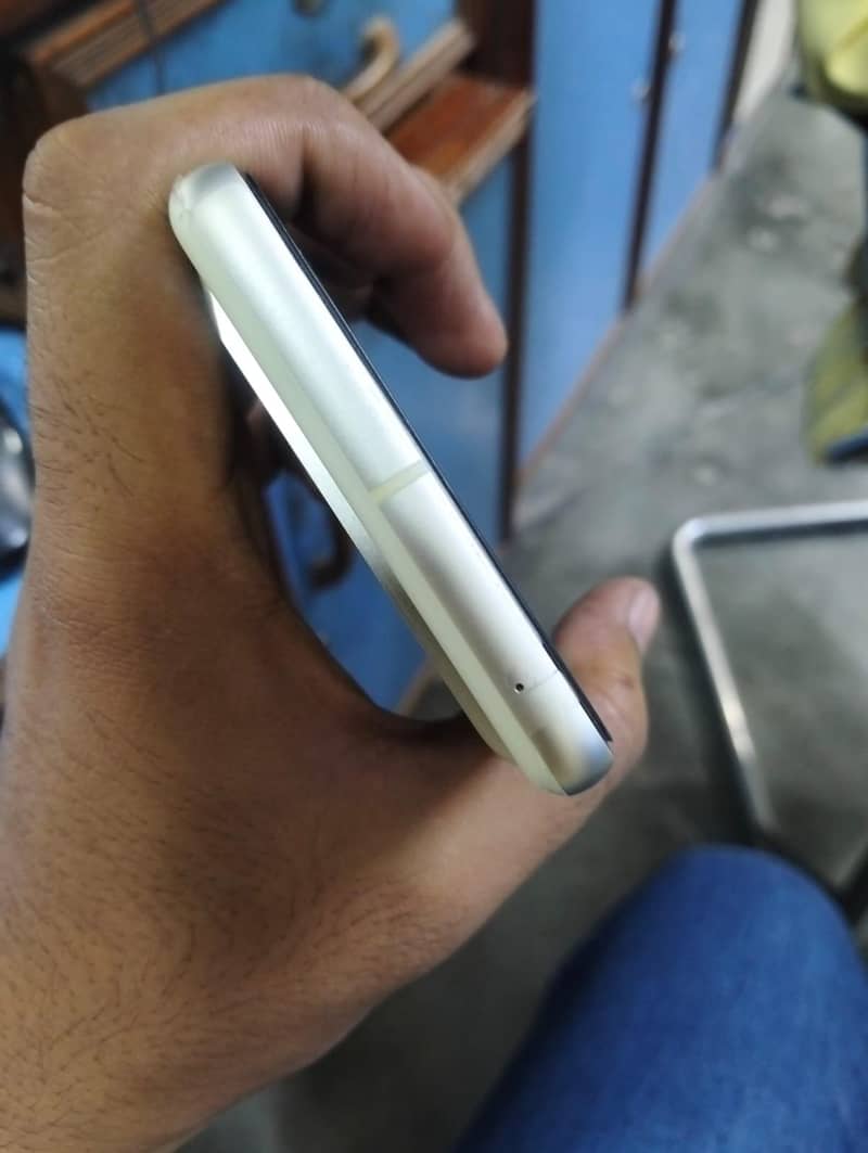 Google Pixel 7 5