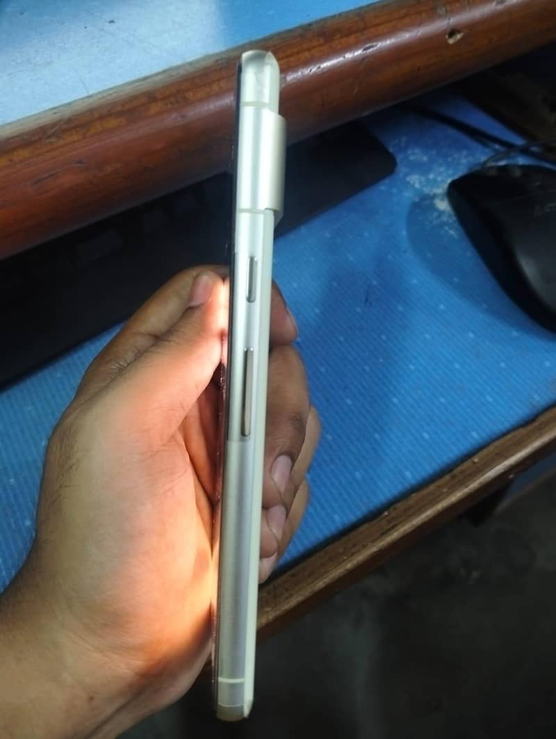 Google Pixel 7 6