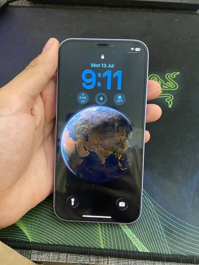 Apple iPhone 12