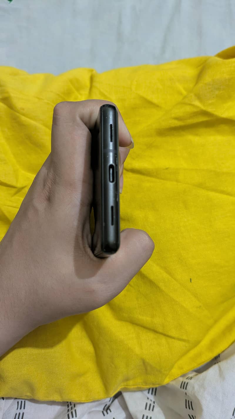 Pixel 6a 3