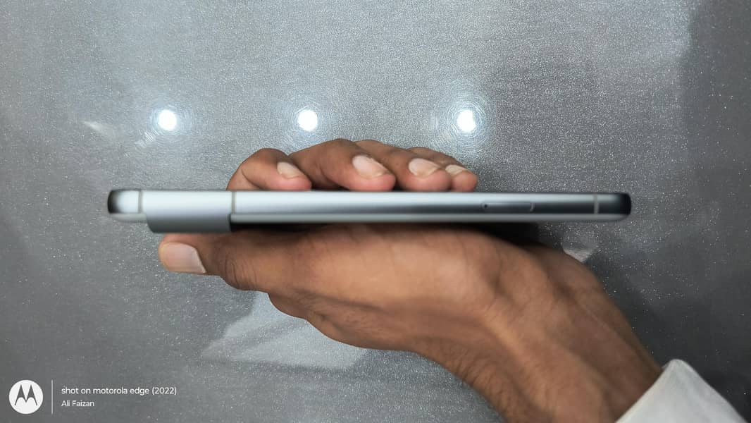 Google Pixel 8 2