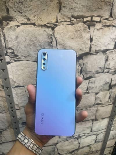 Vivo S1