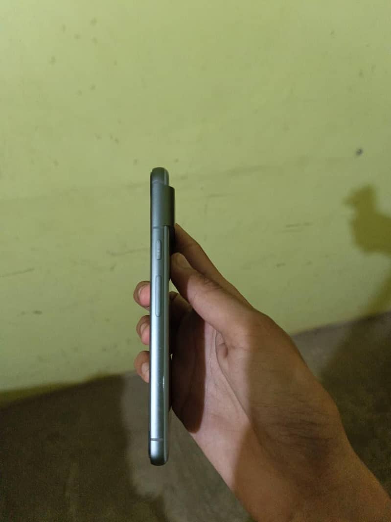 Google Pixel 8 5