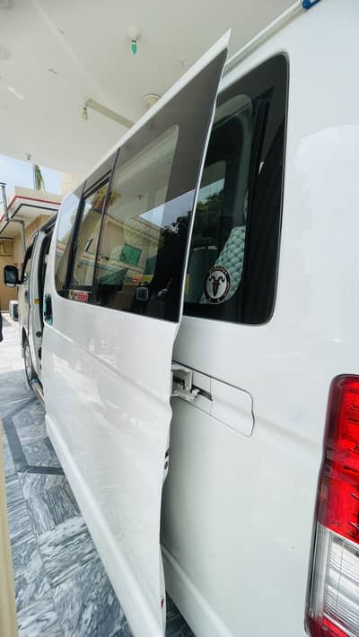 Toyota hiace 2008 /2013