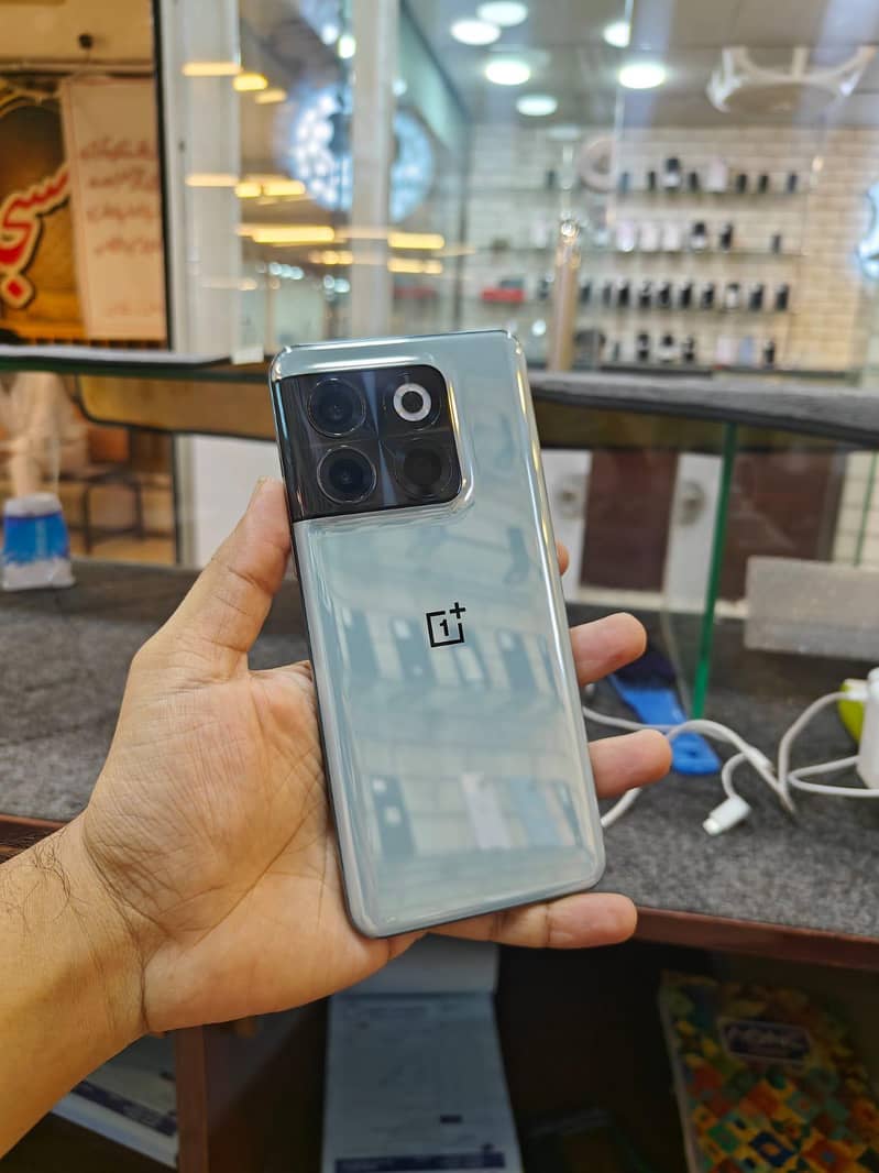 One Plus 10T 1
